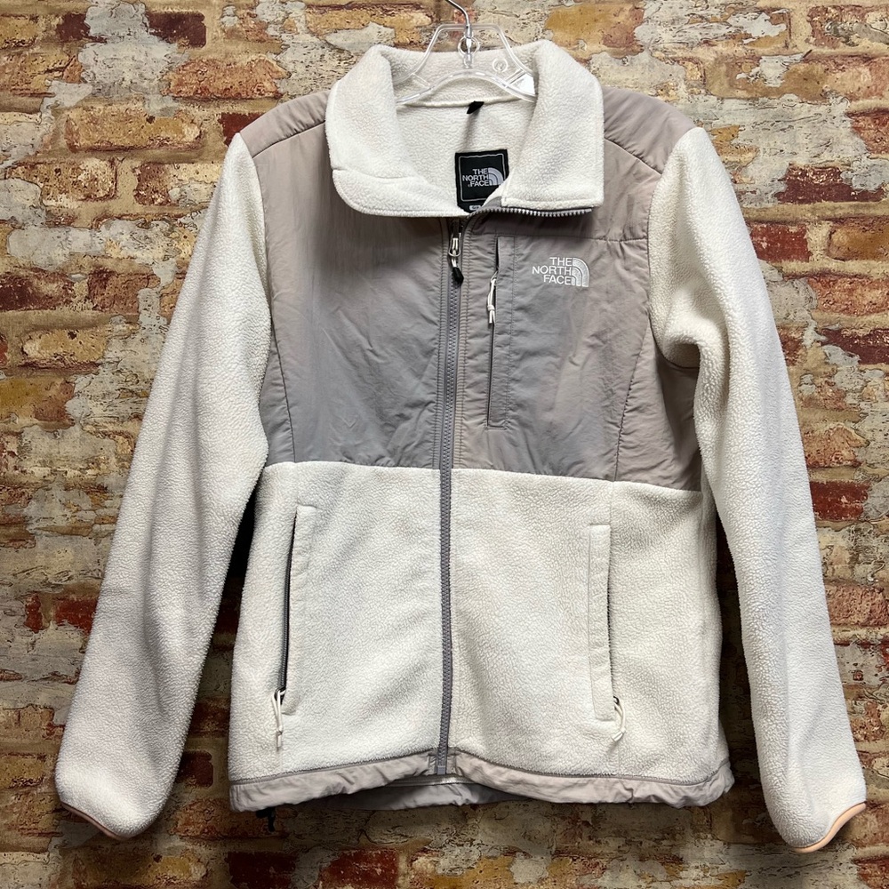 North face zip up women’s small